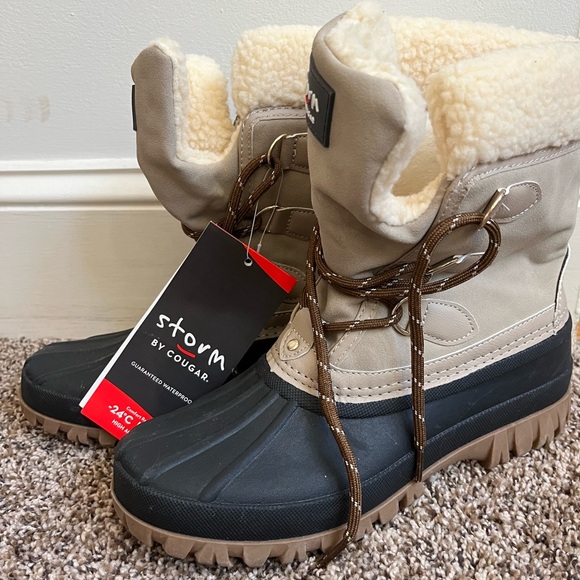 Storm by Cougar women’s 9 waterproof snow boot - Picture 2 of 3